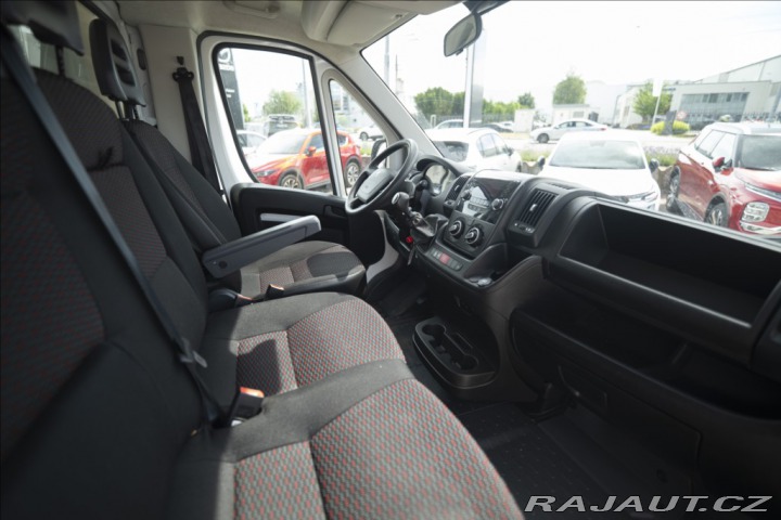 Peugeot Boxer 2,2 BlueHDI 1. MAJITEL ČR 2021