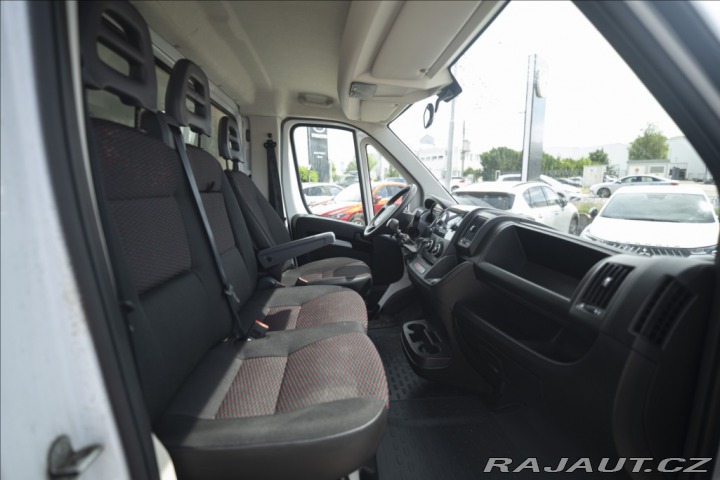 Peugeot Boxer 2,2 BlueHDI 1. MAJITEL ČR 2021