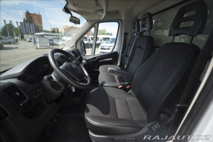 Peugeot Boxer 2,2 BlueHDI 1. MAJITEL ČR 2021