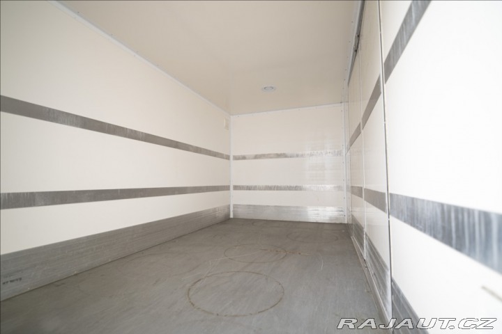 Peugeot Boxer 2,2 BlueHDI 1. MAJITEL ČR 2021