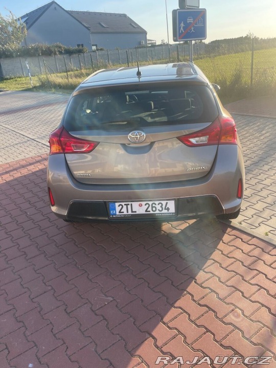 Toyota Auris Prodam 1800
