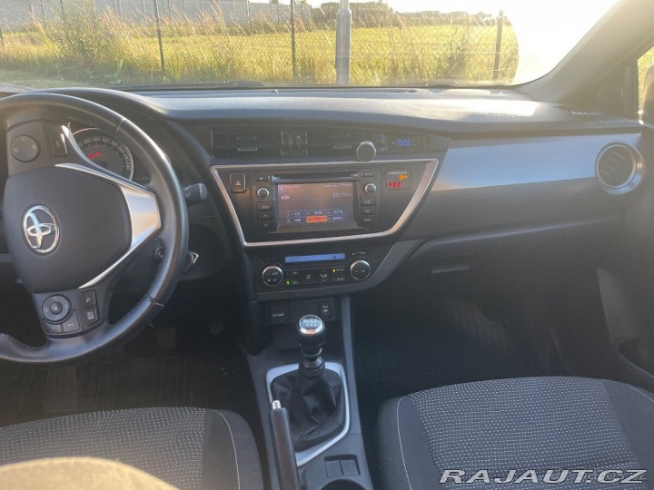 Toyota Auris Prodam 1800