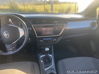 Toyota Auris Prodam 1800