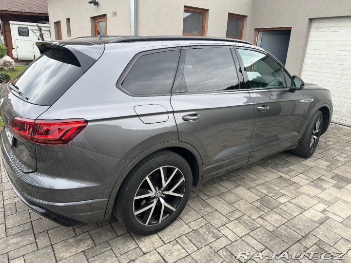 Volkswagen Touareg 3,0   R-line V6 TDI BMT 8 1800