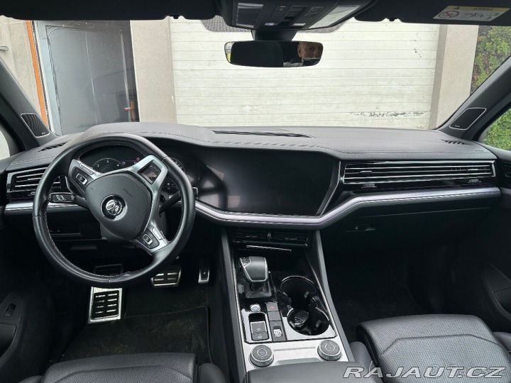Volkswagen Touareg 3,0   R-line V6 TDI BMT 8 1800