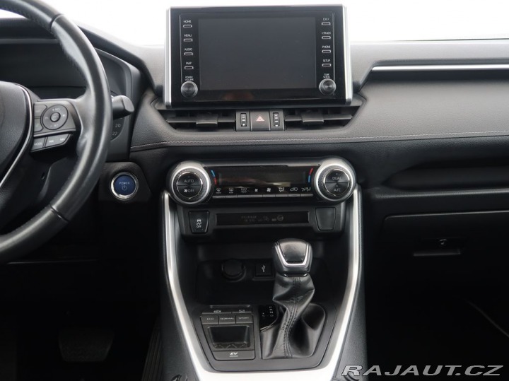 Toyota RAV4 2.5Hybrid,CZ,1Maj,ActiveB 2022