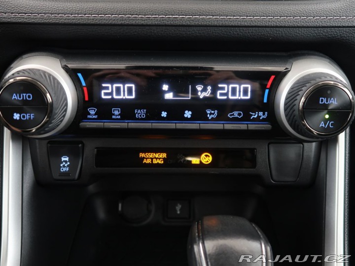 Toyota RAV4 2.5Hybrid,CZ,1Maj,ActiveB 2022