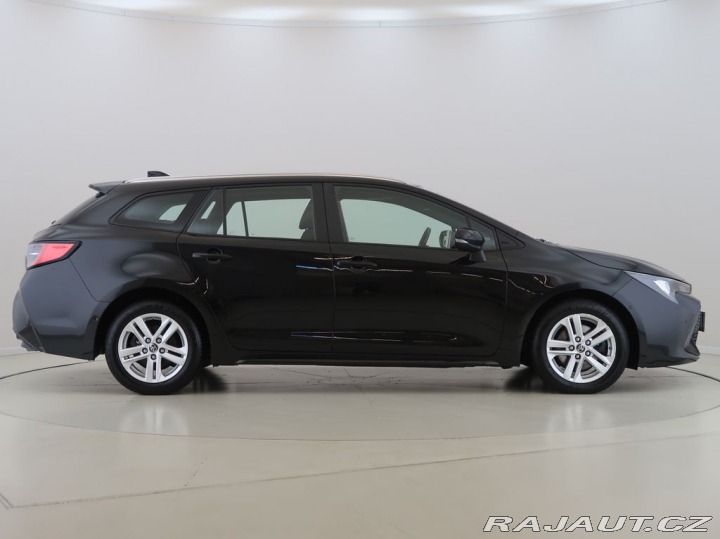 Toyota Corolla 2.0Hybrid,CZ,1Maj,Comfort 2022