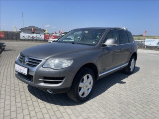 Volkswagen Touareg 3,0 TDi 165kw Tiptronic b