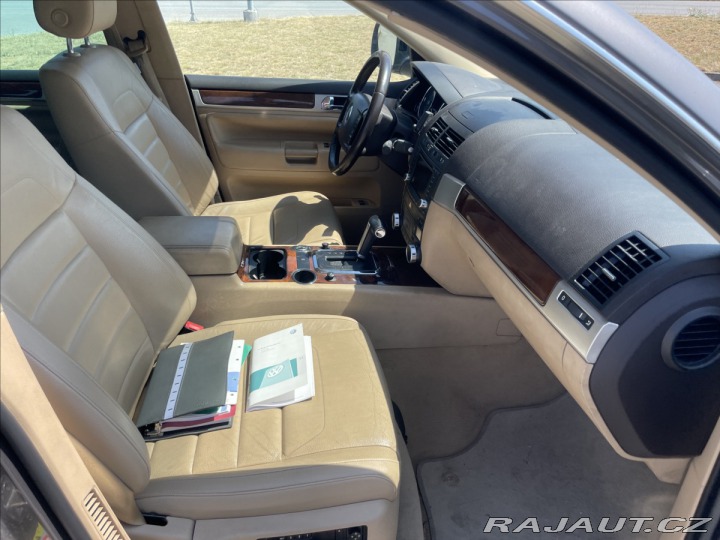 Volkswagen Touareg 3,0 TDi 165kw Tiptronic b 2007