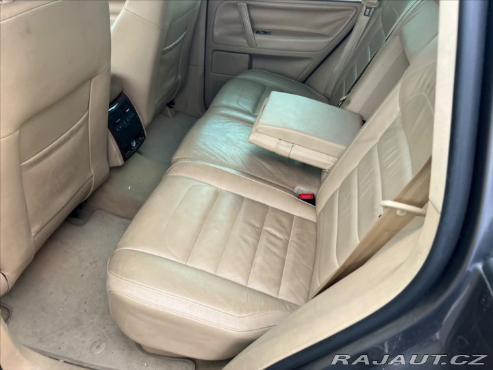 Volkswagen Touareg 3,0 TDi 165kw Tiptronic b 2007