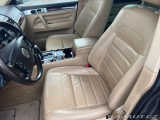 Volkswagen Touareg 3,0 TDi 165kw Tiptronic b 2007