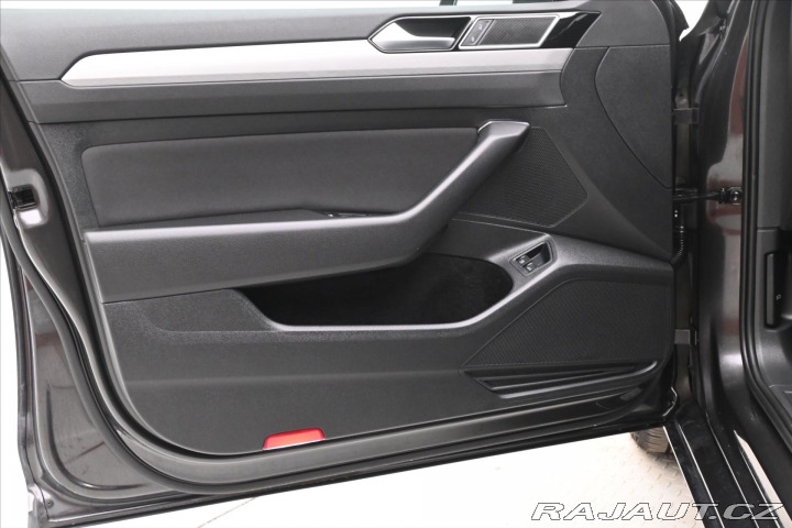 Volkswagen Passat 1,4 GTE 160 kW DSG Busine 2022