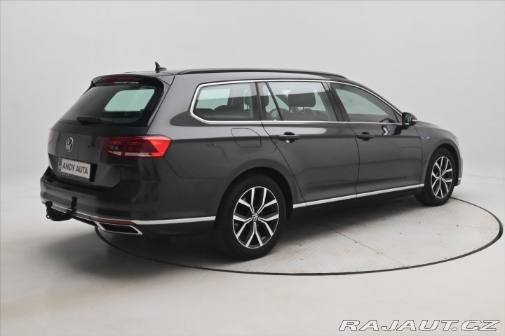 Volkswagen Passat 1,4 GTE 160 kW DSG Busine 2022