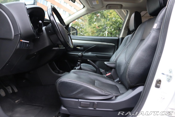 Mitsubishi Outlander 2.2DI-D 4X4 7 MÍST 110kW 2014