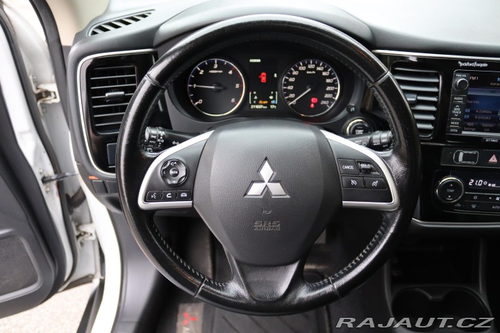Mitsubishi Outlander 2.2DI-D 4X4 7 MÍST 110kW 2014