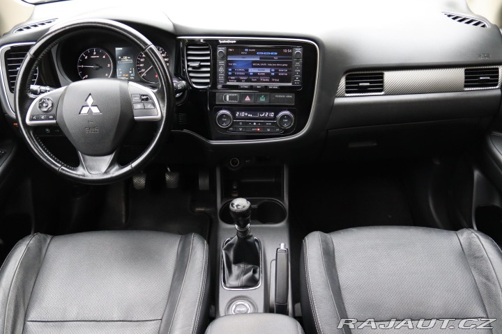 Mitsubishi Outlander 2.2DI-D 4X4 7 MÍST 110kW 2014