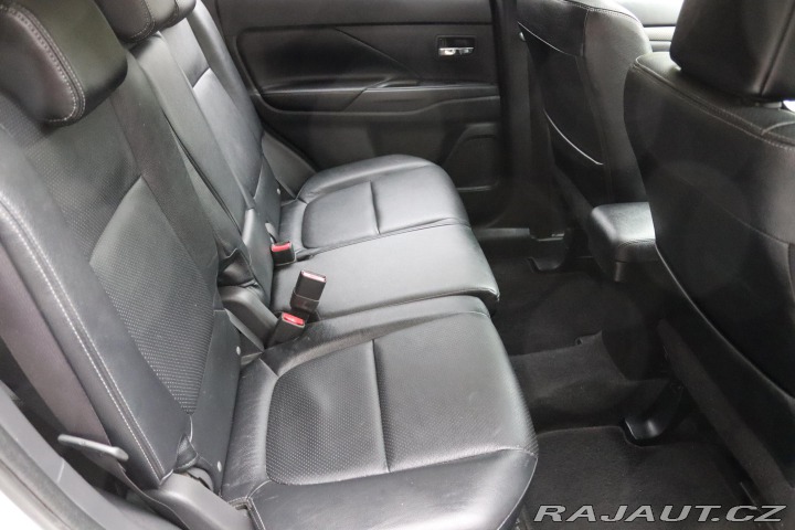 Mitsubishi Outlander 2.2DI-D 4X4 7 MÍST 110kW 2014