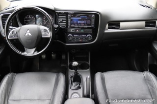 Mitsubishi Outlander 2.2DI-D 4X4 7 MÍST 110kW 2014