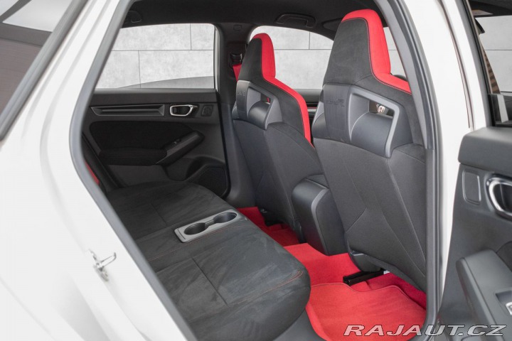 Honda Civic TYPE R 2.0 TURBO 242kW *Č 2024