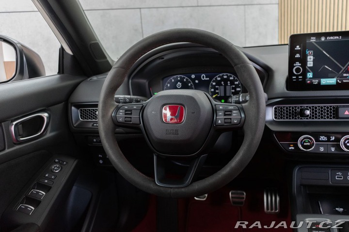 Honda Civic TYPE R 2.0 REZERVACE 2024