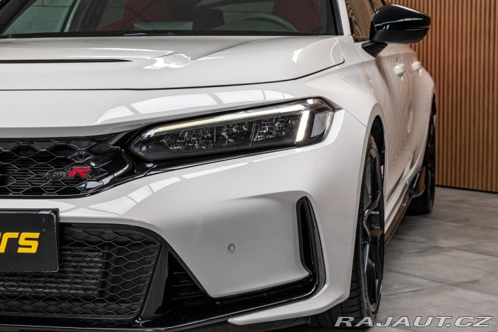 Honda Civic TYPE R 2.0 TURBO 242kW *Č 2024