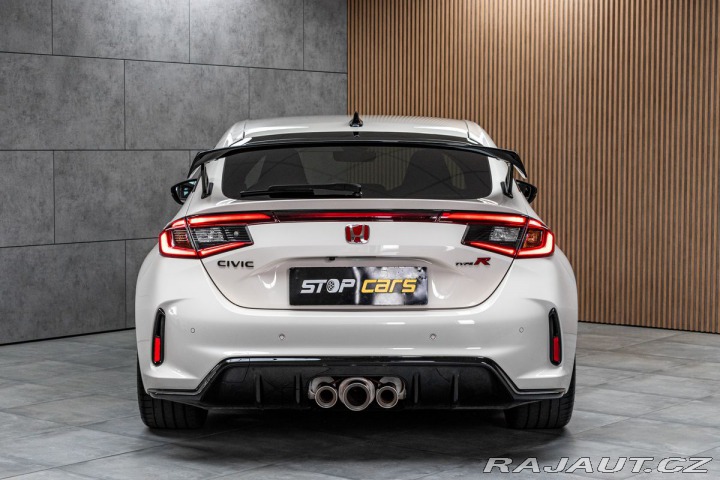 Honda Civic TYPE R 2.0 REZERVACE 2024