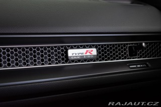 Honda Civic TYPE R 2.0 TURBO 242kW *Č 2024