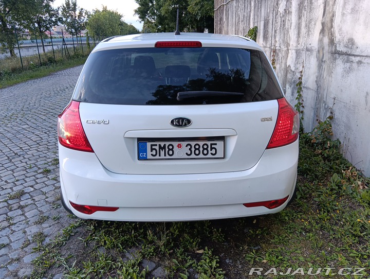 Kia Ceed 1.6 D/85kW, automat, 2010