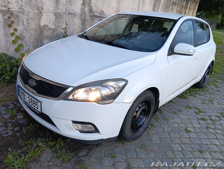 Kia Ceed 1.6 D/85kW, automat, 2010