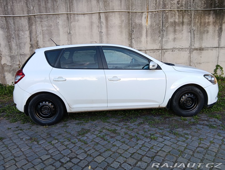 Kia Ceed 1.6 D/85kW, automat, 2010