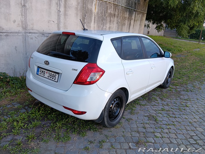 Kia Ceed 1.6 D/85kW, automat, 2010