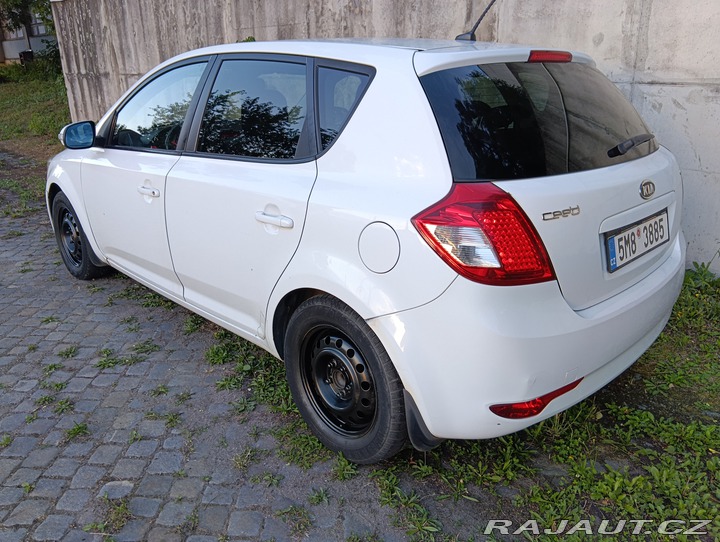 Kia Ceed 1.6 D/85kW, automat, 2010