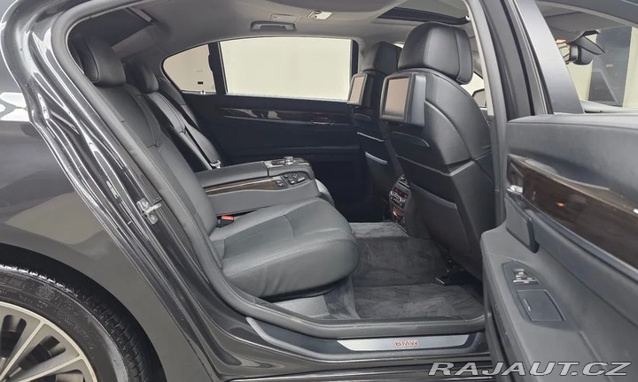 BMW 7 750iL 2010