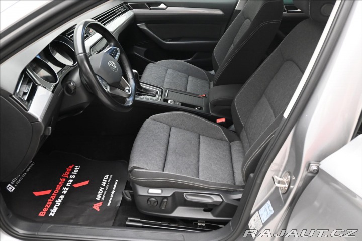Volkswagen Passat 1,5 TSI 110 kW DSG Busine 2022