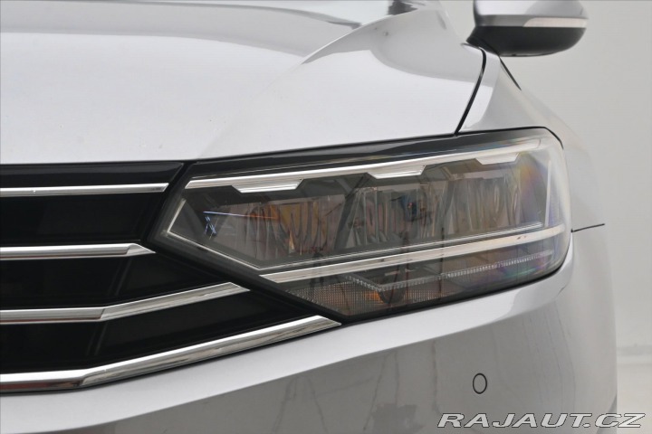 Volkswagen Passat 1,5 TSI 110 kW DSG Busine 2022