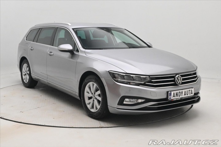 Volkswagen Passat 1,5 TSI 110 kW DSG Busine 2022