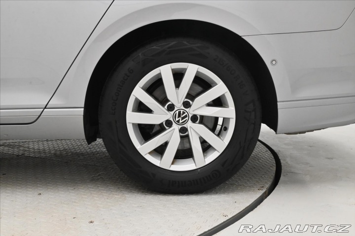 Volkswagen Passat 1,5 TSI 110 kW DSG Busine 2022