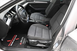 Volkswagen Passat 1,5 TSI 110 kW DSG Busine 2022
