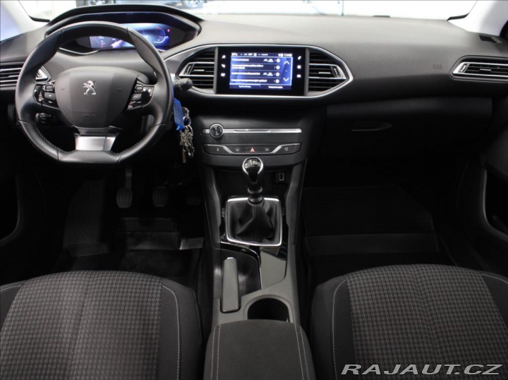Peugeot 308 1,2 PT 81kW 1.maj.ČR 59tk 2021
