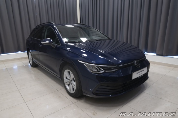 Volkswagen Golf 1,5 eTSI DSG KAMERA VÝHŘE 2023