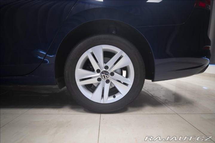 Volkswagen Golf 1,5 eTSI DSG KAMERA VÝHŘE 2023