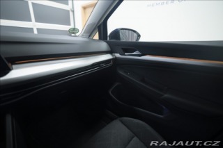 Volkswagen Golf 1,5 eTSI DSG KAMERA VÝHŘE 2023