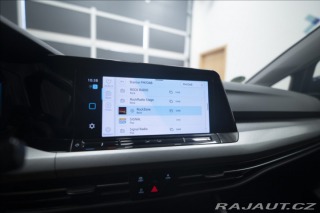 Volkswagen Golf 1,5 eTSI DSG KAMERA VÝHŘE 2023