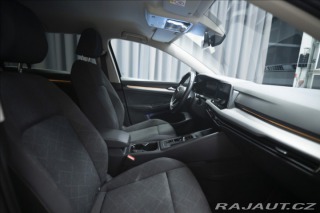 Volkswagen Golf 1,5 eTSI DSG KAMERA VÝHŘE 2023