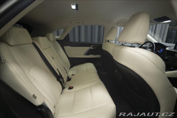 Lexus RX 3,5 AWD HYBRID 1. MAJITEL 2022