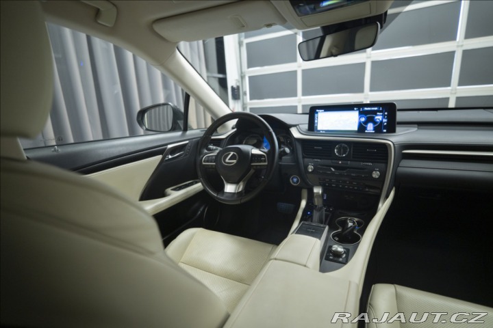 Lexus RX 3,5 AWD HYBRID 1. MAJITEL 2022