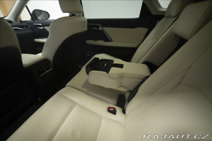 Lexus RX 3,5 AWD HYBRID 1. MAJITEL 2022