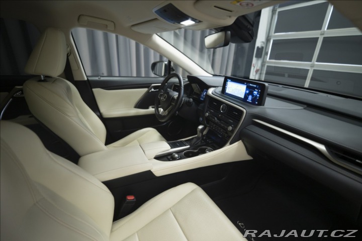 Lexus RX 3,5 AWD HYBRID 1. MAJITEL 2022