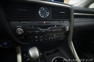 Lexus RX 3,5 AWD HYBRID 1. MAJITEL 2022
